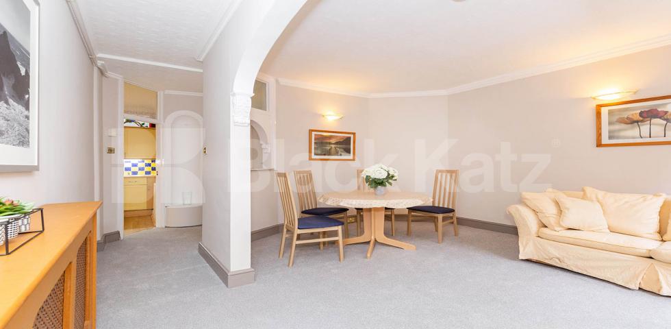 			LOCATION LOCATION LOCATION!, 1 Bedroom, 1 bath, 1 reception Flat			 Sandwich street, Rusell Square